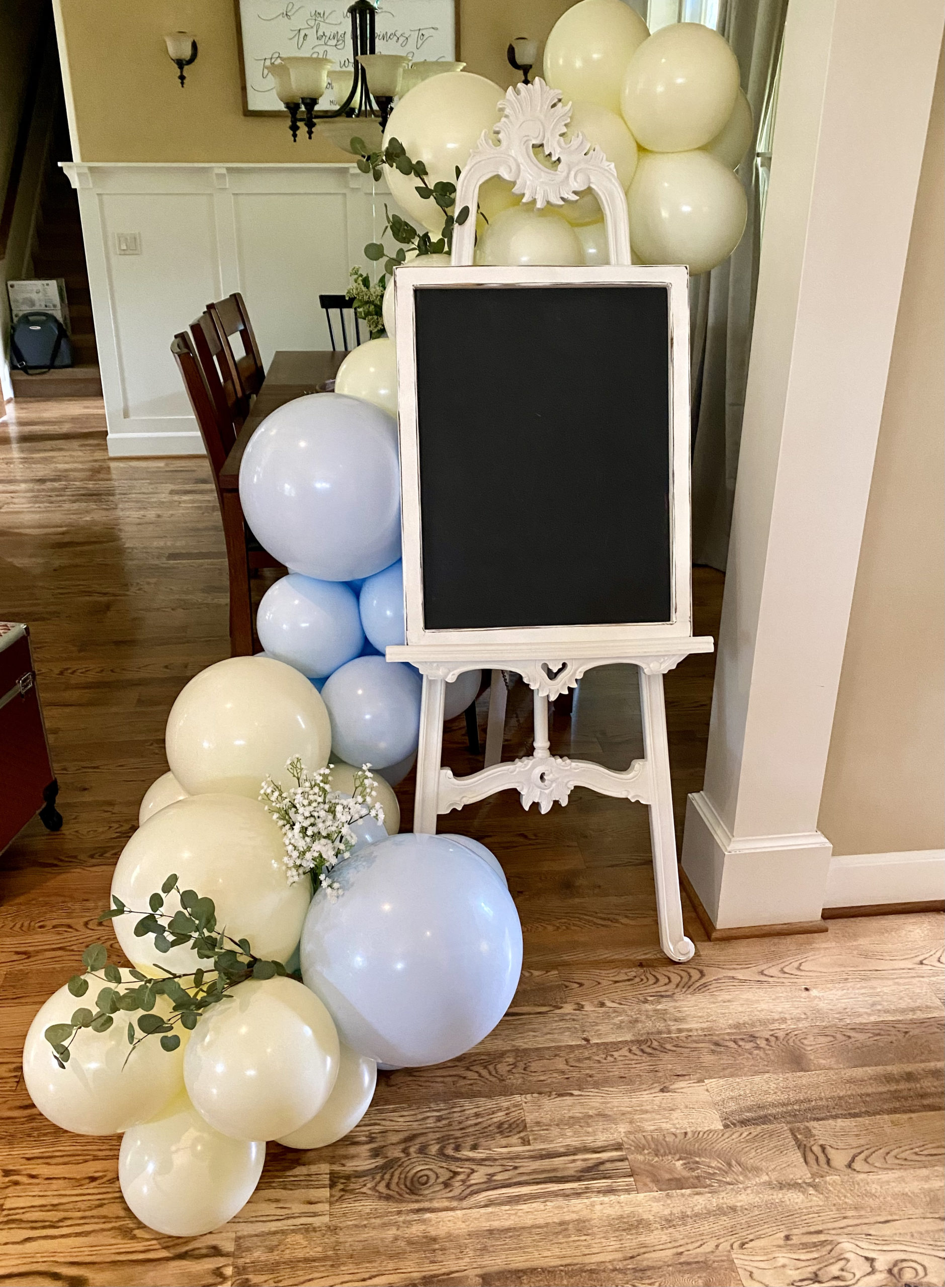 Easel